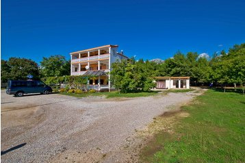 Chorwacja Privát Starigrad Paklenica, Zewnątrz